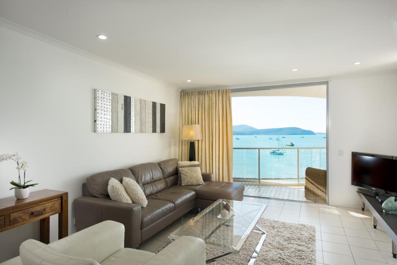 At Marina Shores Airlie Beach Exterior foto Living room